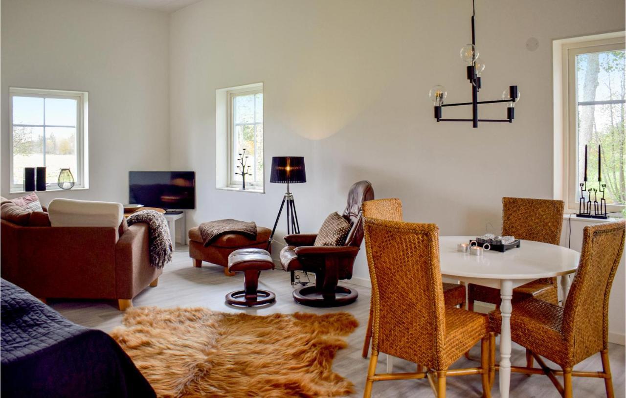 Beautiful Apartment In Lagan With House Sea View Esterno foto